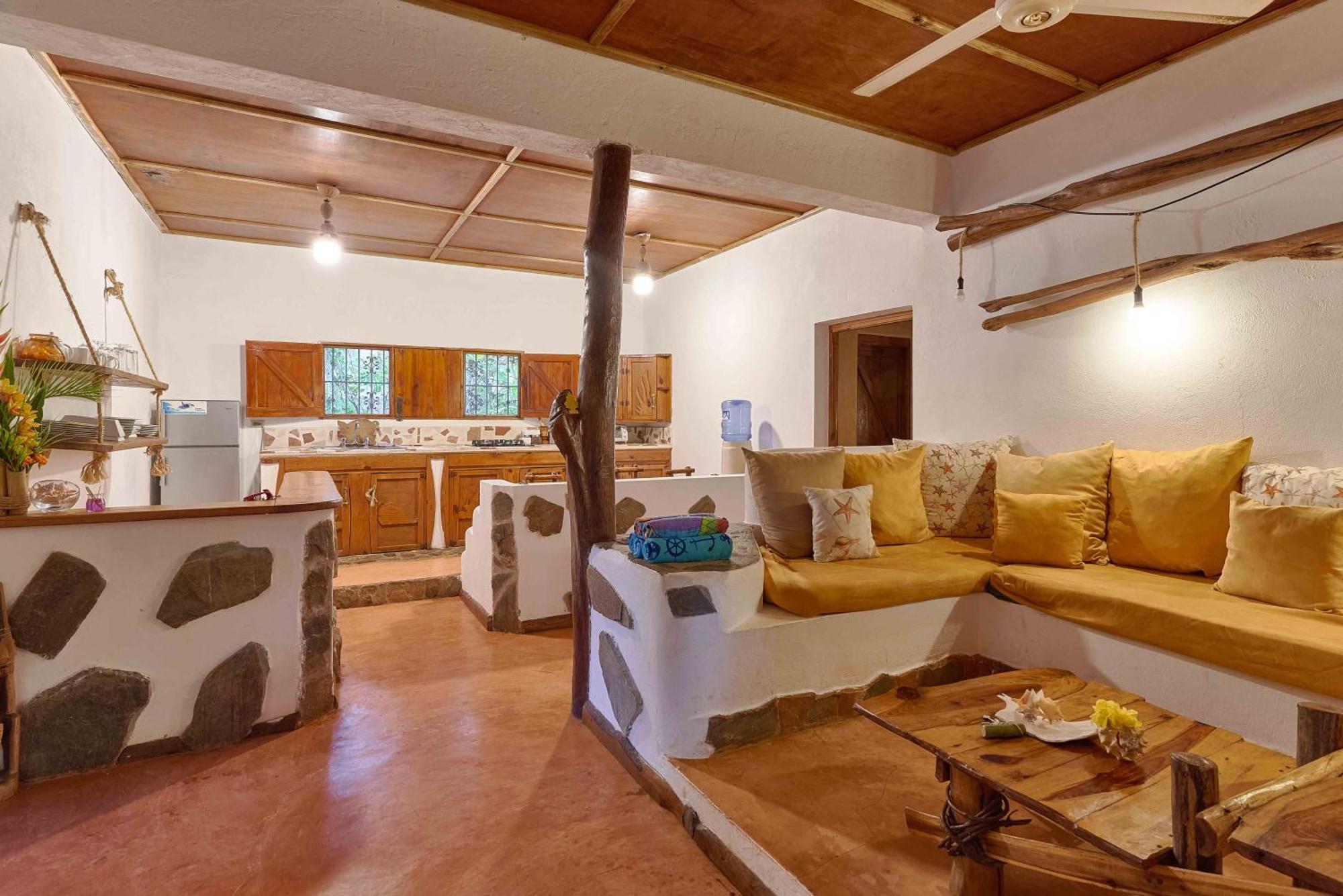 Chalet Tropical Hotel & Restaurant-Pizzeria Las Galeras Eksteriør billede
