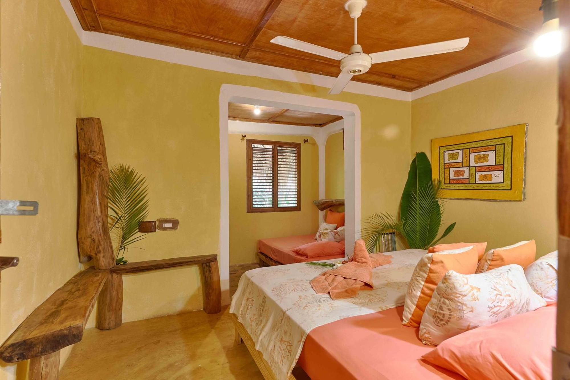 Chalet Tropical Hotel & Restaurant-Pizzeria Las Galeras Eksteriør billede